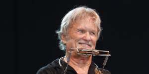 Kris Kristofferson,singer-songwriter and actor,dies aged 88