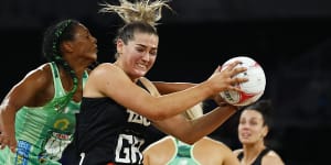 Undefeated Fever hold off Magpies fightback