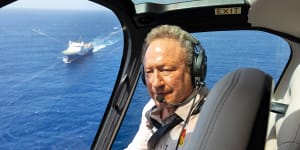 Mining billionaire Andrew Forrest steps up fight against big oil and gas