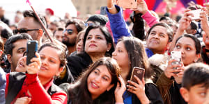Crowds of Indian Australians flock to see Bollywood superstar Aishwarya Rai Bachchan in Federation Square,2017.