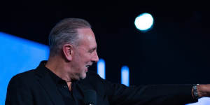 Hillsong founder Brian Houston has resigned from his role as pastor after an internal investigation found his conduct was innapopriate. 