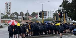 The Western Australian Government is investing $800,000 in a signalised pedestrian crossing on Roberts Road outside Perth Modern School.