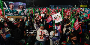 Democratic Progressive Party supporters at a rally in Kaohsiung on Sunday. 