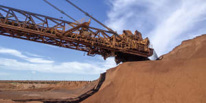 The value of iron ore,Australia’s largest export and a billion-dollar earner for the federal government,has plunged 27 per cent from 18-month highs.