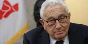 Kissinger meets China’s defence minister in surprise Beijing visit