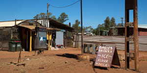 Aboriginal groups call for lockdown as COVID spreads in Central Australia