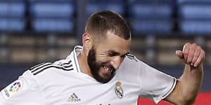 Stunning Benzema strike crowns Real win over Valencia