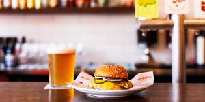 JollyGood Diner in Collingwood serves burgers,pancakes,tap beers and cocktails.