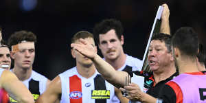 Brett Ratten talks to his players.