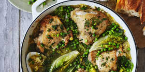 Braised chicken with peas and lettuce.