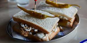 Fried chicken and toum sandwich.