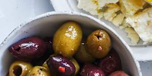 Roasted capsicum hummus.