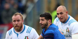 France overpower Italy in scrappy Six Nations match