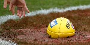 Four to the floor:AFL look at an extra field umpire for 2023