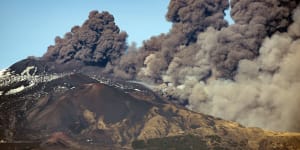 Panic as earthquake at Mount Etna jolts Sicily