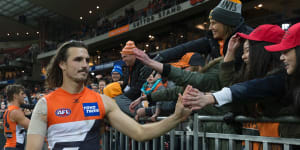 March with the GWS Giants:Phil Davis'call