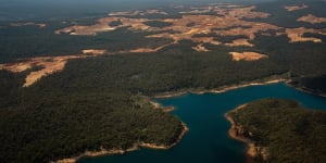 Serpentine Dam gets all-clear after waterside bushfire