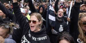 Protest directs fury at Labor as tens of thousands march through city for CFMEU