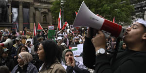 Israel-Hamas conflict as it happened:pro-Palestinian rally in Melbourne,Israel strikes Gaza again