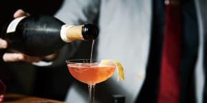 Great Gatsby:The classic,classy Seelbach cocktail.