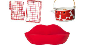 “The Baskets” trio;“Bocca” sofa;“Oiva Unikko” teapot. 