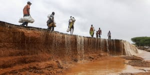Severe drought turns to severe floods killing hundreds in East Africa