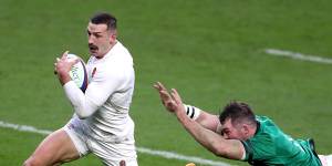 Jonny May outstrips Peter O'Mahony for his length-of-the-field try on Saturday.