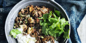 Stir-fried cumin lamb.