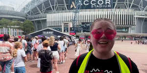 'Red Frogs'are keeping Taylor Swift fans safe before Sydney concert