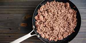 Nothing like the photogenic “girl dinner”,one of the key ingredients in most “boy kibble” is beef mince.