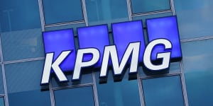 KPMG has set recruiting targets for working class employees in the UK. 