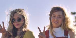 Elizabeth Olsen (left) and Aubrey Plaza in Ingrid Goes West.