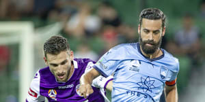 Perth Glory go six points clear in A-League after crushing Sydney FC