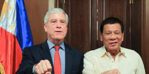 Incoming director-general of National Intelligence,Nick Warner,with Philippines President Rodrigo Duterte