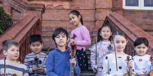 ‘When I was at school we all had a recorder’:Calls to mandate music lessons