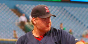 EX-MLB pitcher Curt Schilling linked to Steve Bannon's border wall fundraising effort