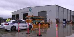 Man dies in workplace accident in Perth’s south