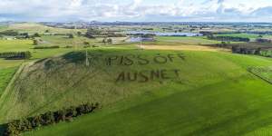 A sign at Mount Prospect protesting against the 190-kilometre Western Renewables Link project. 