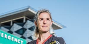 Her Olympic dream on hold,Hockeyroos star heads to coronavirus front line