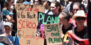 Students front WA Parliament to make noise on climate change