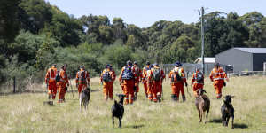 SES volunteers near Macs Road,Buninyong on Friday. The official search for Samantha Murphy has since been scaled back.