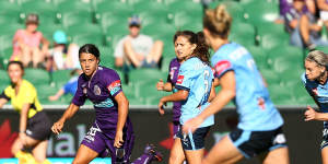 Perth Glory beat Sydney FC 5-1 semi-final