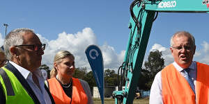 Prime Minister Scott Morrison talks with Energy Renaissance staff at their site in Tomago.
