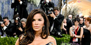 Lauren Sanchez wears Schiaparelli at the 2026 Met Gala.