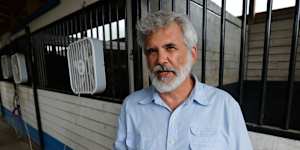 As a guest on Rogan’s show,Dr Robert Malone helped popularise an unfounded theory suggesting millions of people have been “hypnotised” into believing mainstream ideas about COVID-19.