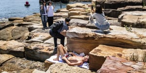 Sydney weather LIVE updates:City temperatures set to top 40 degrees as total fire ban issued across NSW