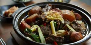The spicy marinated beef-rib stew at Hansang.