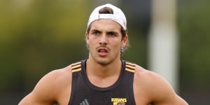 Hawks player,Blues AFLW program member test positive for COVID-19