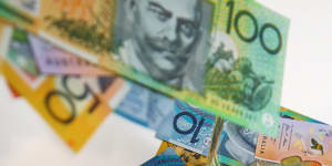 The Australian dollar is falling,should I switch my super?