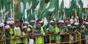 Support has grown for the Pan-Malaysia Islamic Party (PAS).